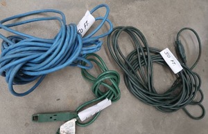 lot 81 image: EXTENSION CORDS