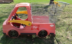 lot 93 image: TRUCK SHOPPING CART