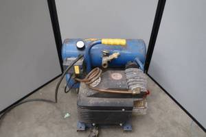 lot 101 image: AIR MATE COMPRESSOR