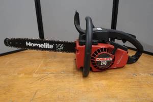 lot 103 image: HOMELITE 240 CHAINSAW