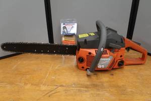 lot 104 image: 41 HUSQVARNA CHAINSAW