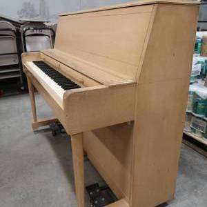 lot 2B image: WURLITZER PIANO