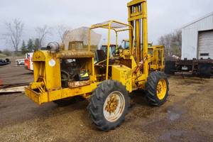 Pettibone Model Super 4 Cary All Rough Terrain Fork Lift