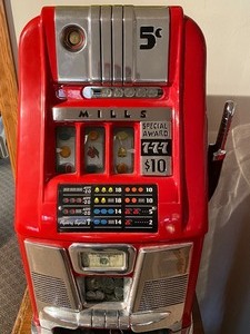 lot 6 image: Mills Hi Top Slot Machine