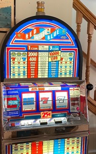 lot 8 image: Fantastic Red, White and Blue Slot Machine