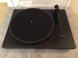 lot 53 image: Pro-Ject Debut II Turntable