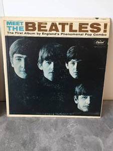 lot 60 image: The Beatles Album Lot