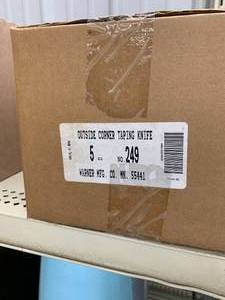 OUTSIDE CORNER TAPING KNIVES