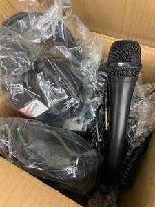 NO NAME HEADPHONES AND MICROPHONES