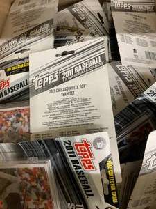 ASSORTED BASEBALL CARDS