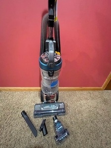 lot 7 image: Eureka FloorRover Elite Upright Vacuum