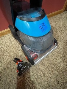 lot 39 image: BISSELL DeepClean Deluxe Pet Upright Deep Cleaner