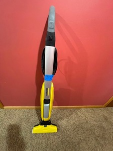 lot 37 image: Krcher FC 5 Hard Floor Cleaner
