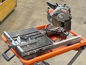 lot 10 image: Ridgid 8 Tile Saw
