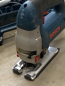 lot 15 image: Bosch Jig-Saw With Case
