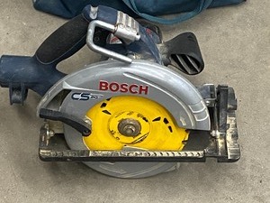 lot 18 image: Bosch CS20 7.25 Circular Saw With Carry Bag, 115Volt