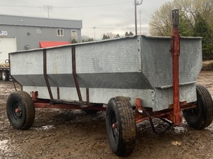Columbus Towable Gravity Box