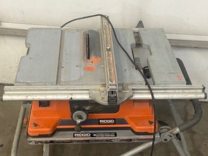 Ridgid TS2400-1 Portable 10 Tablesaw