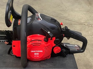 Craftsman S165 Chainsaw With Bar, Chain & Case