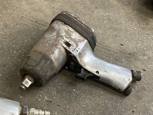 (3) 12-Drive Pneumatic Impact Wrenches