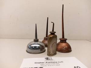lot 40 image: Vintage Miniature Oil Cans