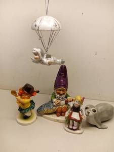 lot 57 image: Fun Vintage Figurine Set- Hummels and More