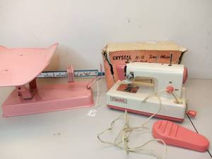 lot 81 image: Crystal BO Child Sewing Machine W Light  in Working Condition