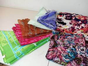 lot 84 image: 5 Vintage 1950s Silk & Cotton Scarves