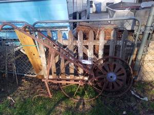 lot 30 image: Vintage Decorative WheelsVintage 1950s Bike