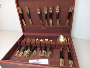 lot 88 image: 21 Rare Plateware in Wooden Box