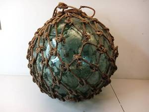 lot 92 image: Vintage 1900s Japanese Hand Blown Glass Fishing Float Bouy Ball (Valued $350)