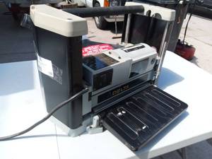 lot 123 image: Delta Shopmaster Portable Planner COMES WITH CUSTOM DUST COLLECTOR