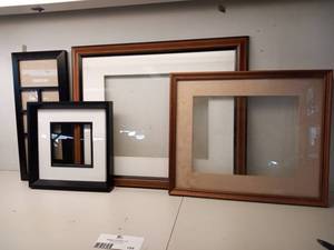 lot 154 image: Picture Frames
