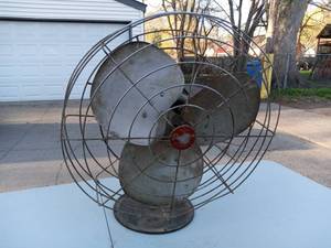 lot 184 image: Vintage Payton Fan