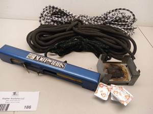lot 186 image: Island Survival Kit