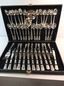 lot 199 image: 48 Piece Silverplate flatware Set in Box