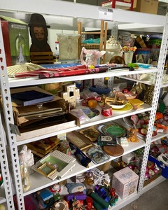 lot 15 image: Contents of One Shelving Unit (4 shelves)