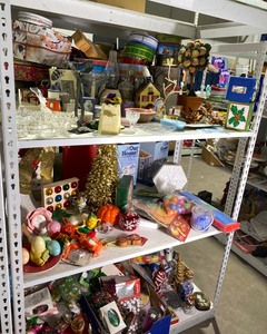lot 16 image: Contents of One Shelving Unit (3 shelves)