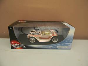 lot 25 image: 100% Hot Wheels Beatnik Bandit - Ed Roth Custom 118 Scale Diecast Model Car - NEW IN BOX - SEE PICTURES