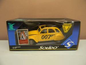 lot 28 image: Solido 118 Scale Diecast 8051 - Citroen 2CV James Bond - For Your Eyes Only - NEW IN BOX - SEE PICTURES