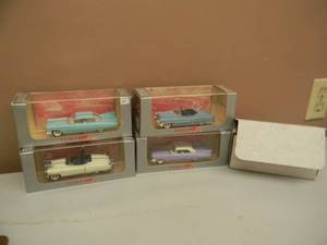 lot 50 image: COLLECTION OF 5 CADILLAC 143 DIE CAST VEHICLES - ALL NEW IN BOX - SEE PICTURES