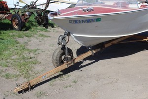 lot 86 image: 1963 Crestliner Runabout  Balko Trailer  50hp Mercury Four