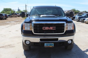 lot 51 image: 2011 GMC Sierra 2500 SLT 4X4 - 2 OWNERS