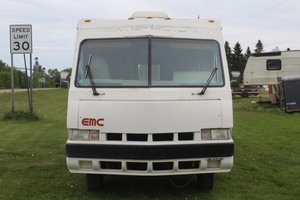 lot 47 image: 1987 Ford E350 EMC RV