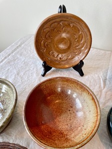 lot 101 image: Pottery Pretties