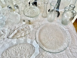 lot 116 image: Clear Glass Grouping