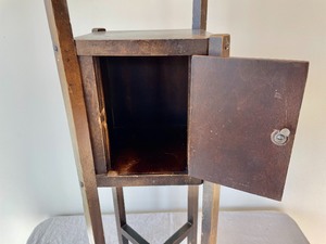 lot 155 image: Vintage Tobacco Stand