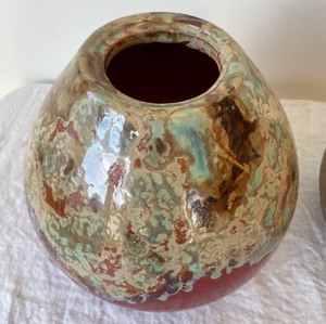 lot 147 image: 2 Decorative Vases