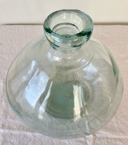 lot 146 image: Large Clear Glass Vase