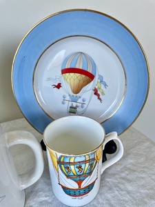 lot 188 image: Hot Air Balloon Dishware